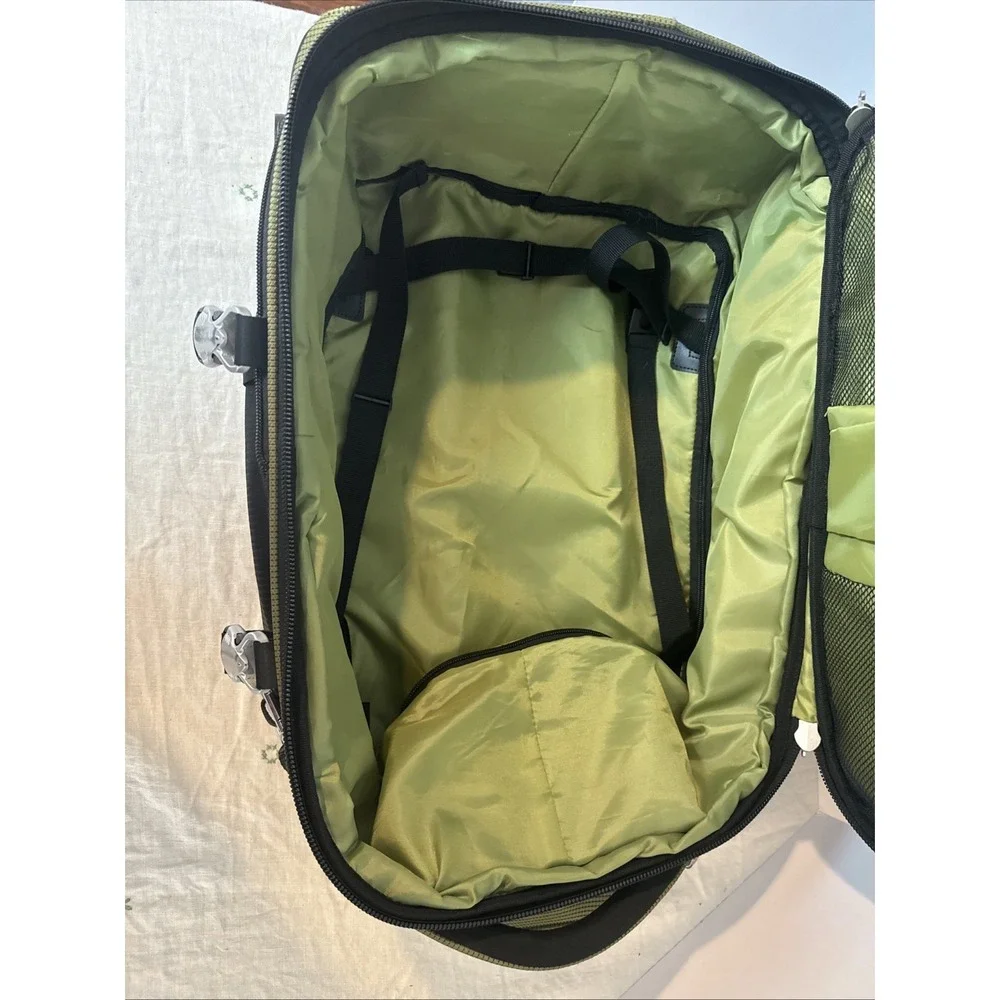 TraVeLPrO LUGGaGE T-PrO BOLD 22 INCH EXPanDaBLe ROLLaBoarD BaG, BLacK/Green
